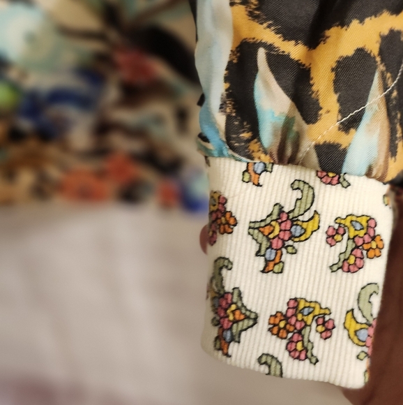 Johnny Was Multicolor Floral and Animal Print Silk Shacket - Picture 5 of 9